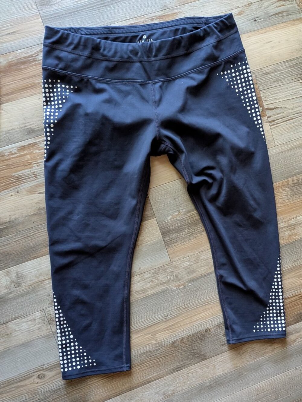 Dark Blue Women's Athleta Athletic Capri XL rear zipper pocket
